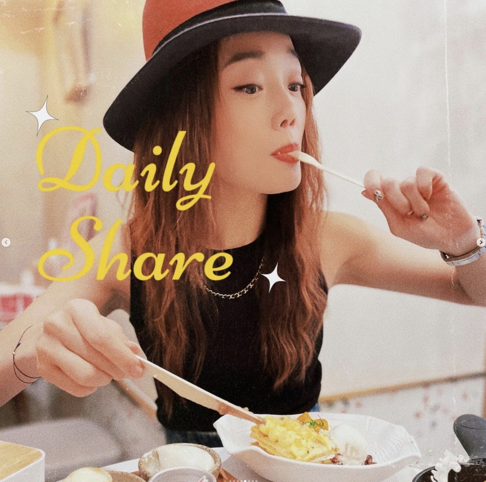 容祖兒近日到一間旺角女人街的甜品店打卡，點了精緻的拿破崙和幾款精美甜品，引起網民熱烈討論。