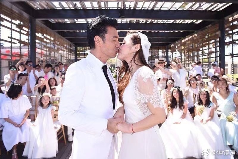 鍾鎮濤與范姜於2014年辦婚禮！