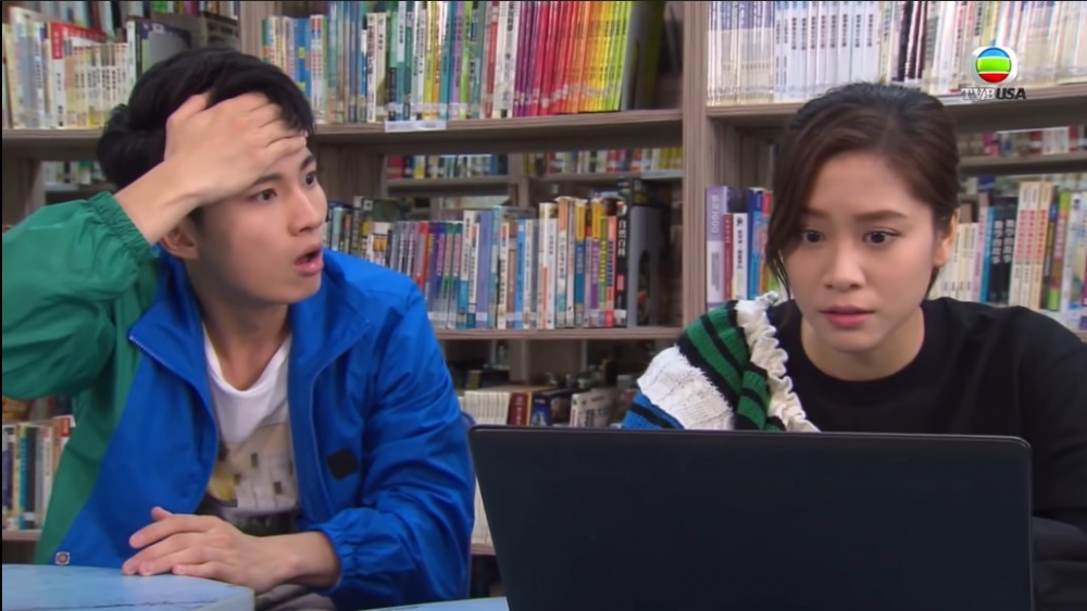 弟弟立即拉女友入房「討論」，之後女友發脾氣走人。