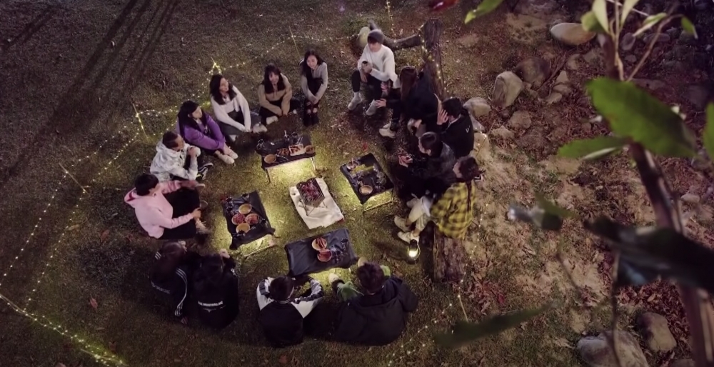 有露營新手於網上詢問露營應否上鎖，獲得爆笑回覆！