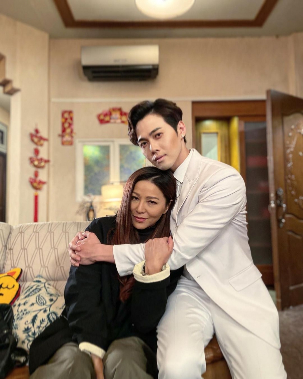 亦有份客串《愛．回家之開心速遞》