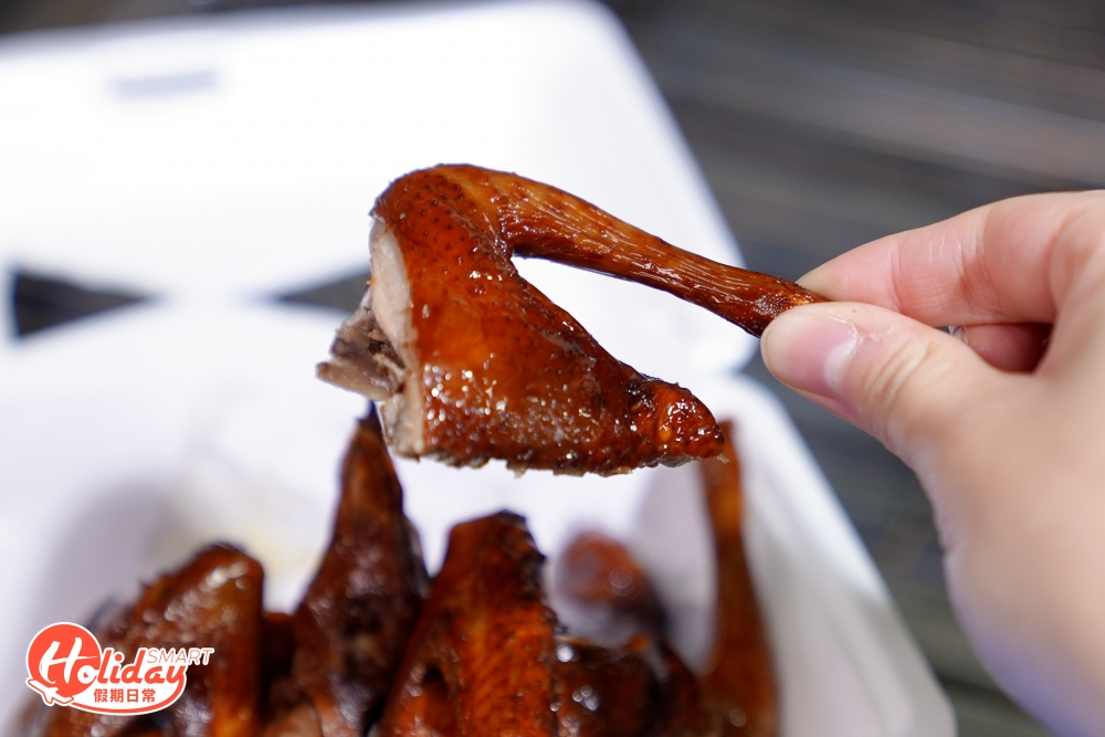 乳鴨外皮炸到脆卜卜，超香口！