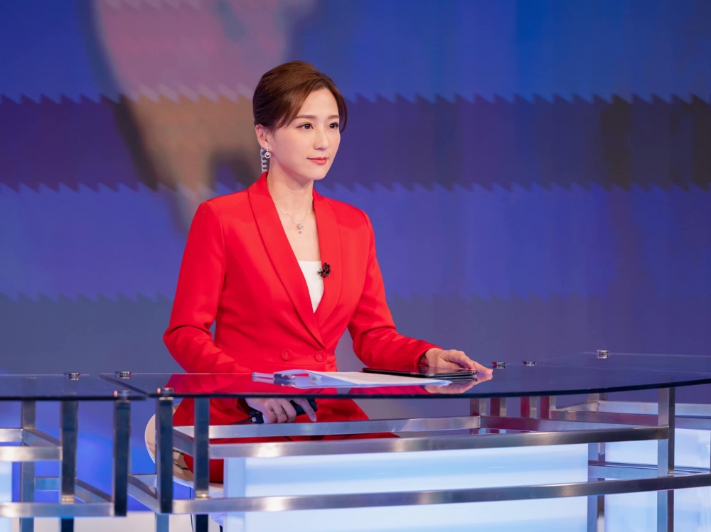 林燕玲在社交網分享多張主播美照~