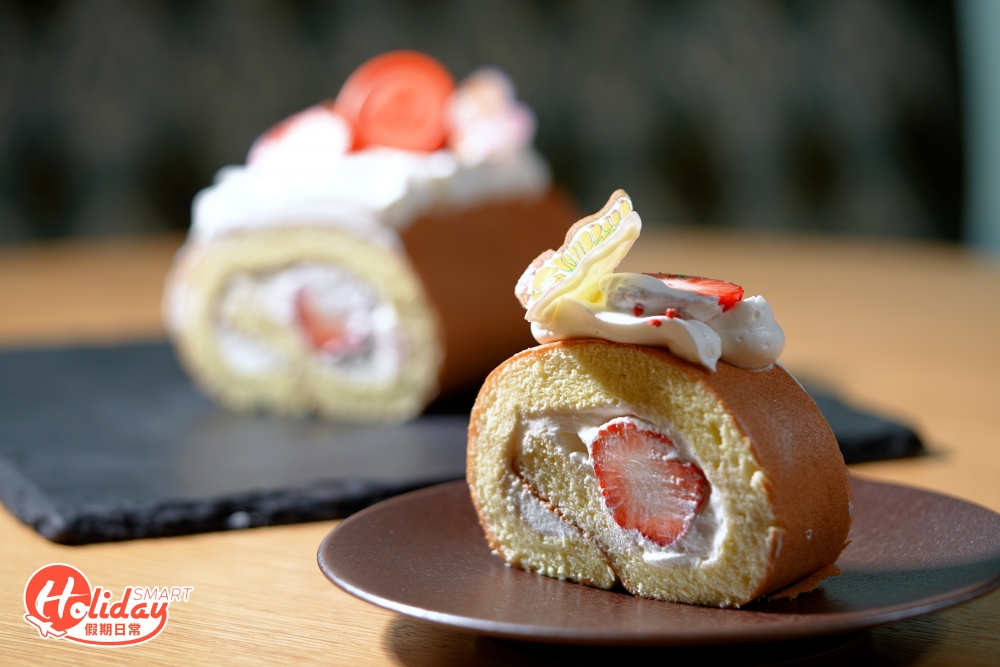 士多啤梨忌廉卷蛋靈感來自台灣古早味海綿蛋糕，其製作方法可使蛋糕食落更柔軟鬆厚。