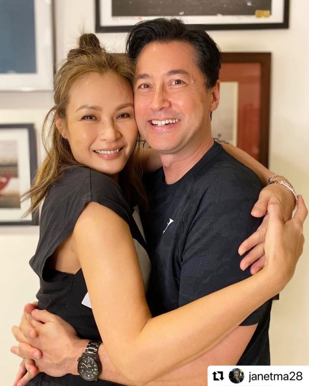 王敏德在香港演藝圈發展多年