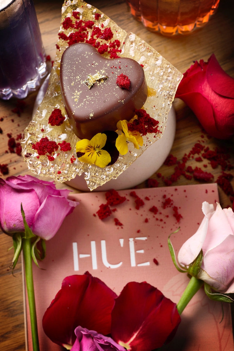 最後情人節甜品可以選擇覆盆子乳酪慕絲或韓國士多啤梨海綿蛋糕,款款賣相相當精緻,為情人節畫上完美的句號。