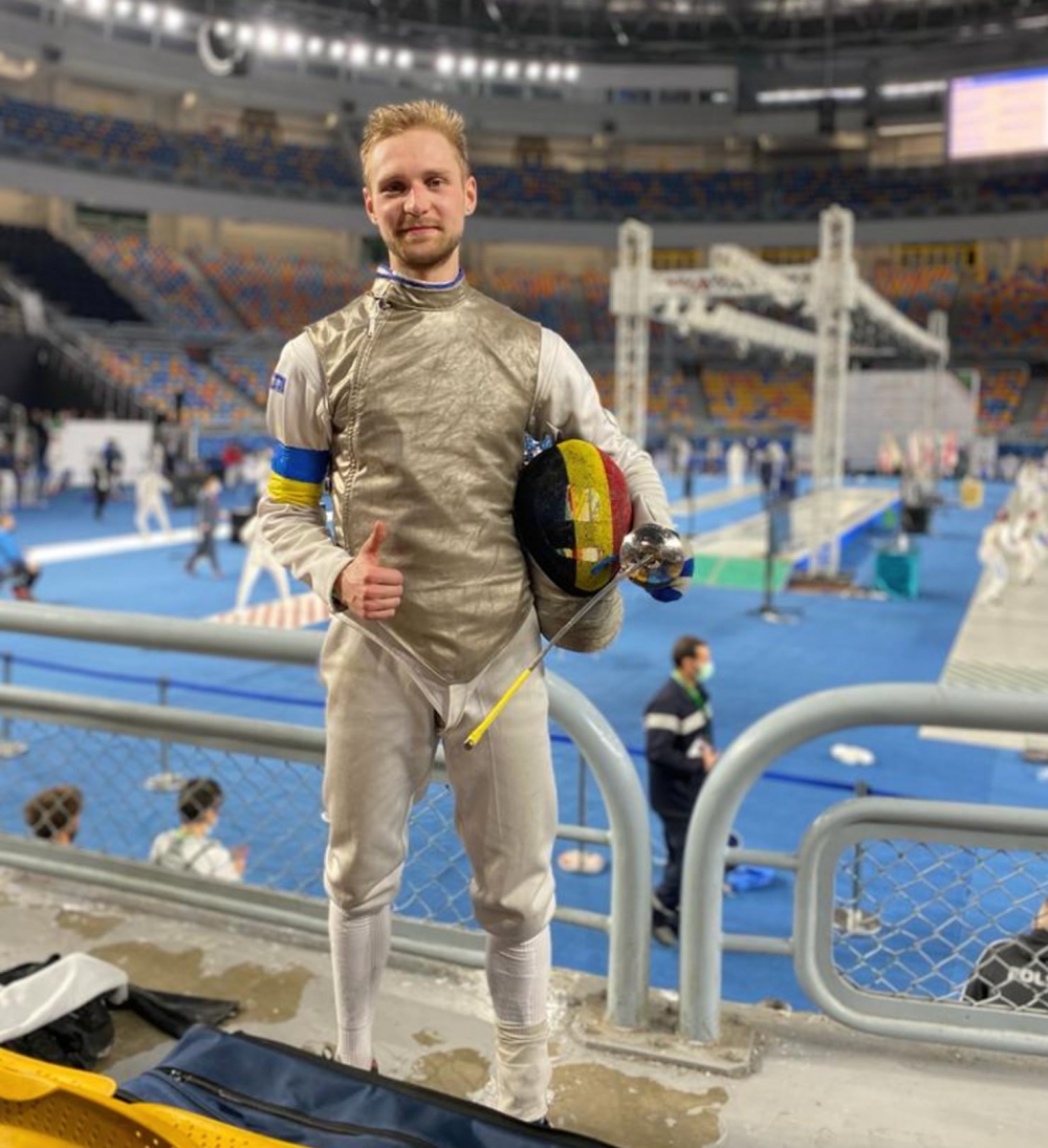 個人賽事64強中有比利時選手Stef De Greef戴上烏克蘭國旗顏色臂帶表態