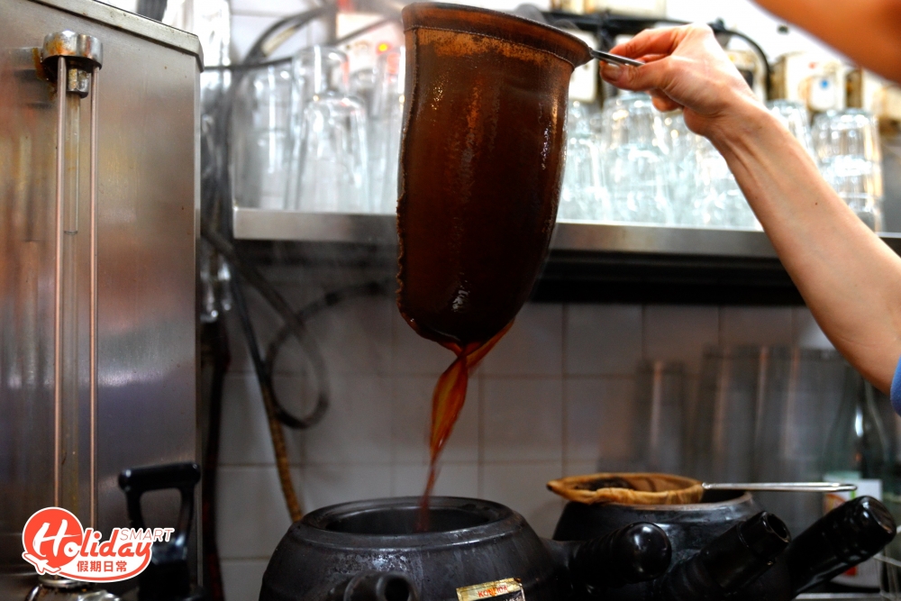 瓦煲傳熱慢,可加長煮茶及焗茶時間,而且不會輕易把茶煮過火。