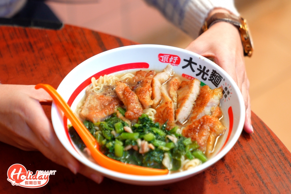 雪菜豬扒麵同樣受街坊歡迎。