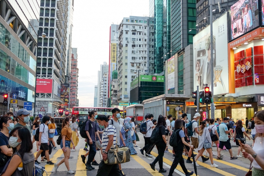 Omicron變種病毒肆虐香港,確診案例不斷爆增。