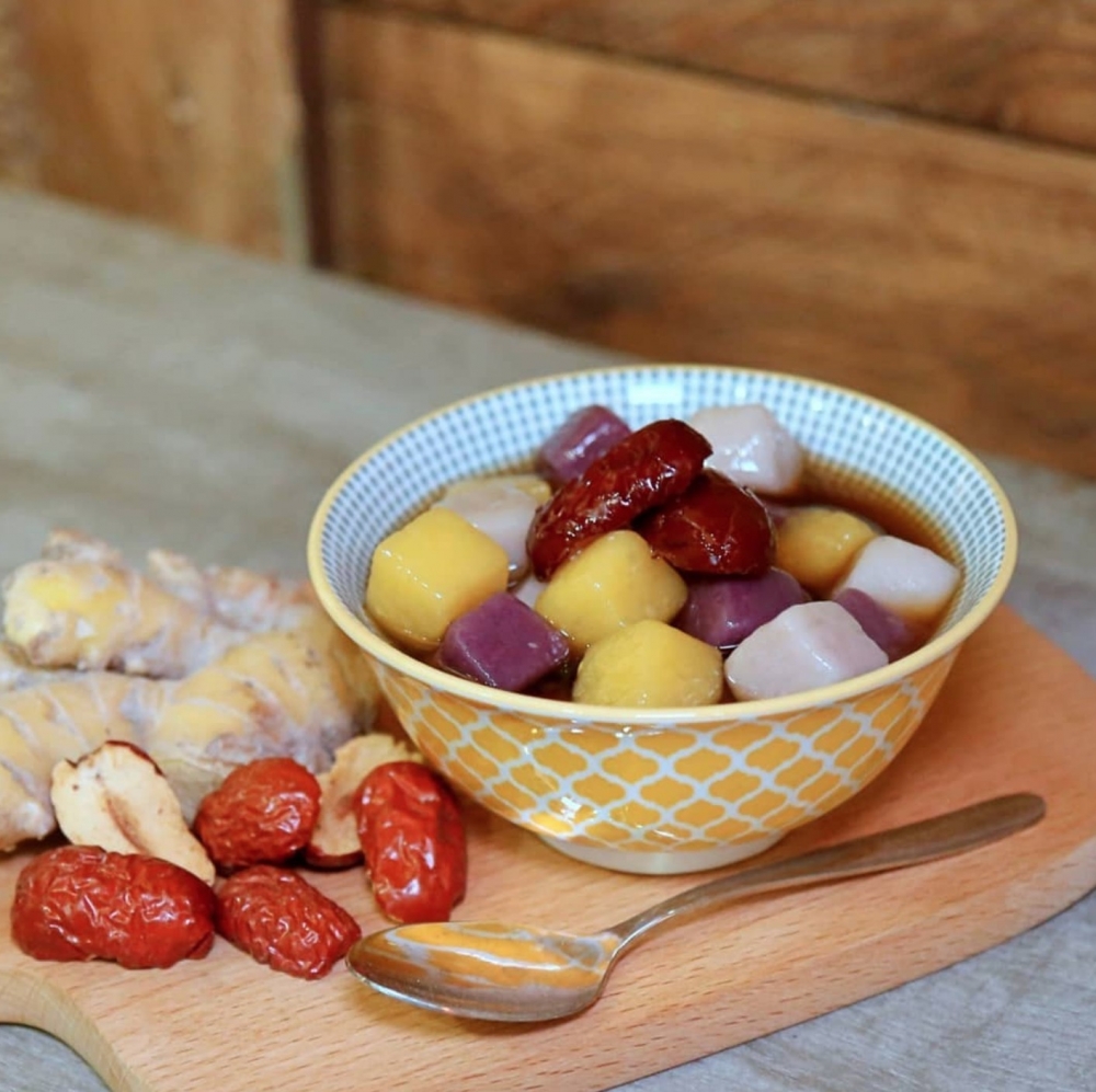 小店的三色圓糖水也非常出色！芋圓、地瓜圓、紫薯圓咬落煙韌。