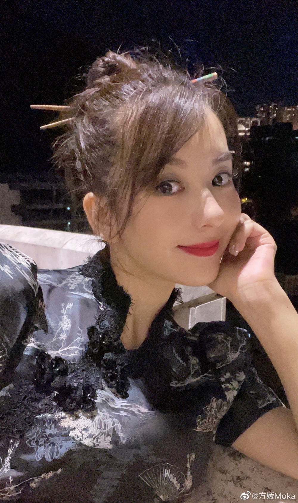 除咗護膚品之外,方媛仲有唔少家用美容儀
