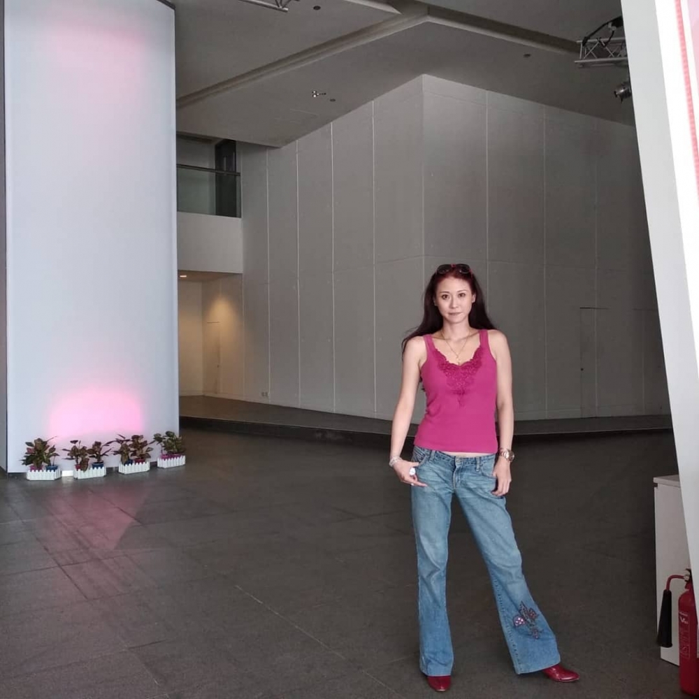 曾患上人格障礙症，需要每日服藥，情緒不穩定！