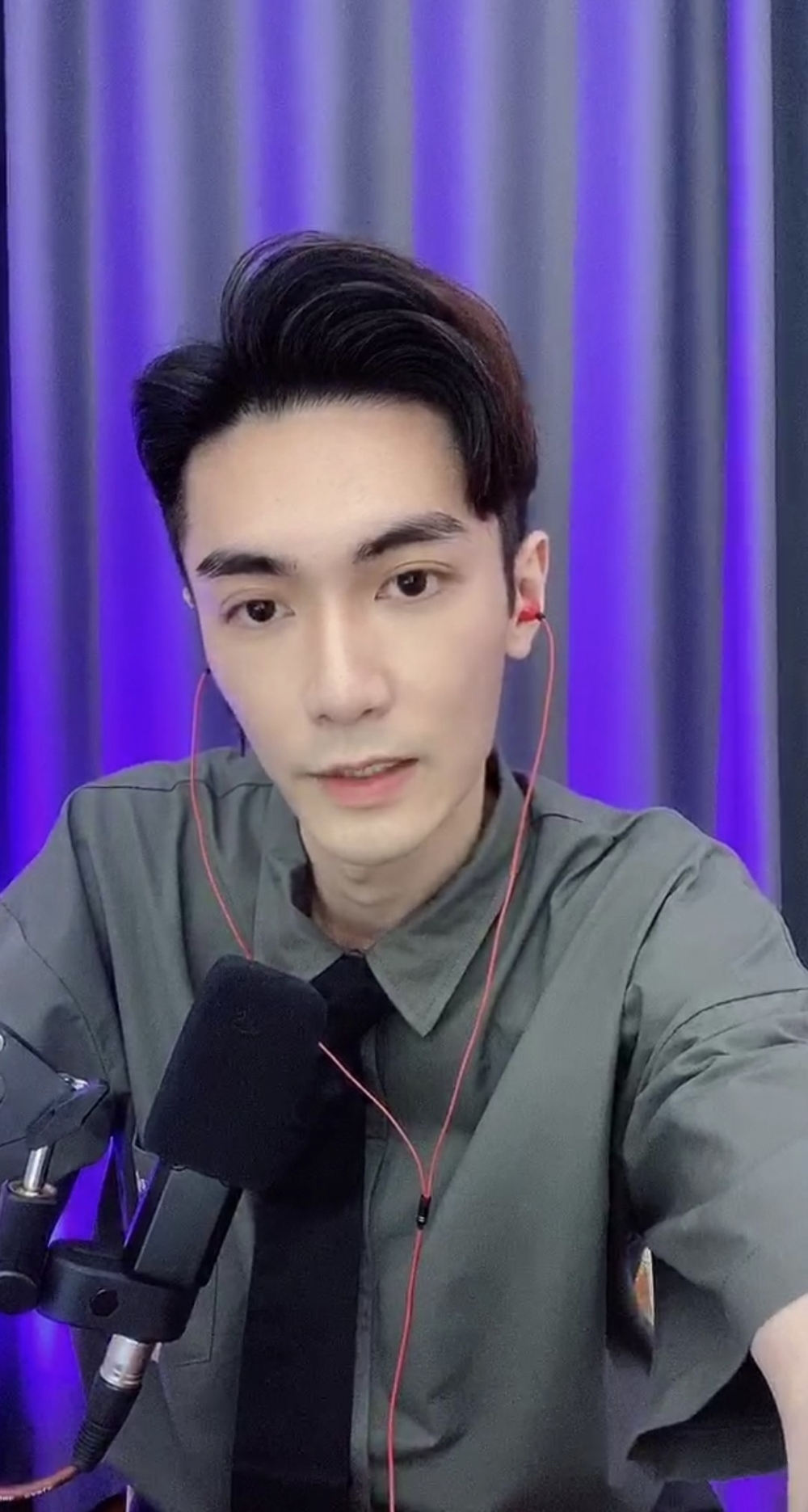 開抖音直播嘅時候，似乎都用咗濾鏡！