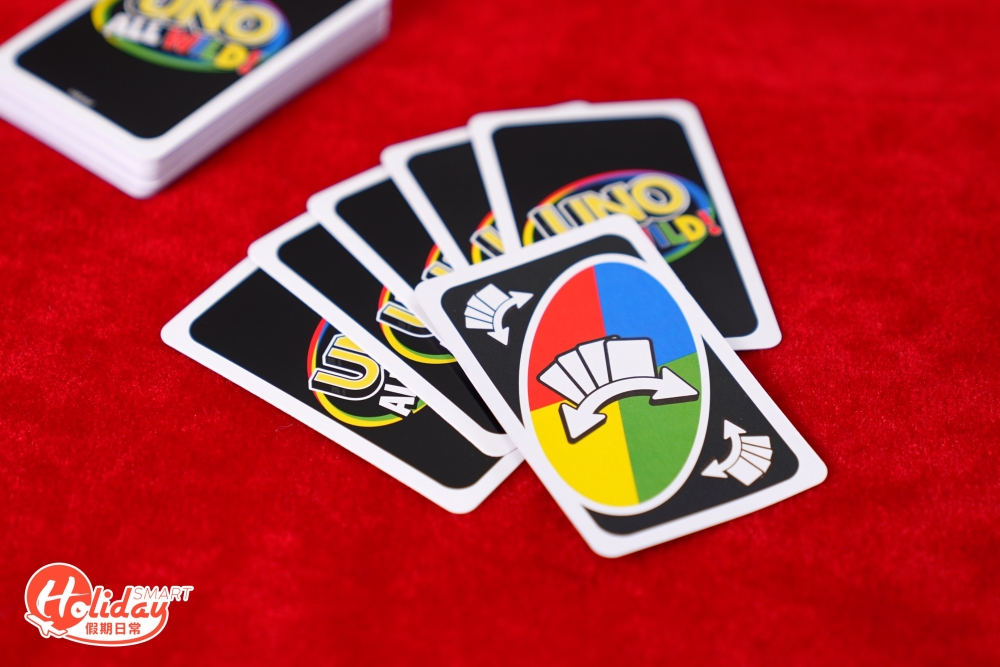 至於「Wild Force Swap」可謂整副UNO的王牌，因為出牌者可以強制與其中一位玩家交換手上整副牌，換言之即使手持一張牌都可能被人突然換走，真是未到最後都未知誰勝誰負，隨時一張牌扭轉局勢。