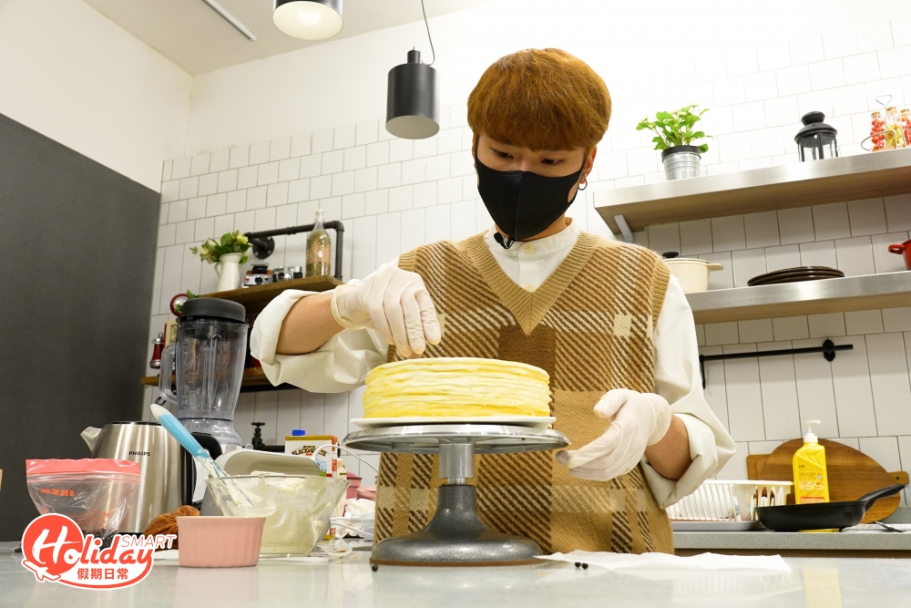 位於荃灣的cc bakery的00後店主思杰為了他的甜品夢,努力獻上一切。