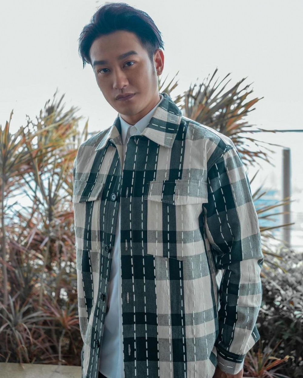 現年38歲嘅吳浩康出道20年,感情史豐富
