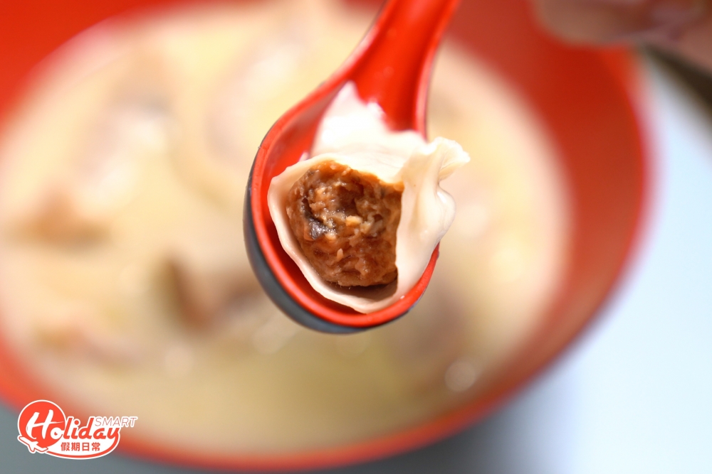 記者今次點了香菇鮮肉湯餃，皮薄又大隻，鮮嫩多汁。而且和湯同吃，更能帶出餃子清甜鮮味。