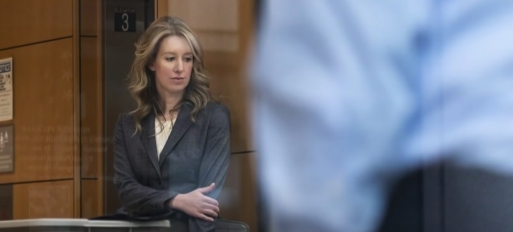 現時Elizabeth正面臨被起訴，案件依然在審議中