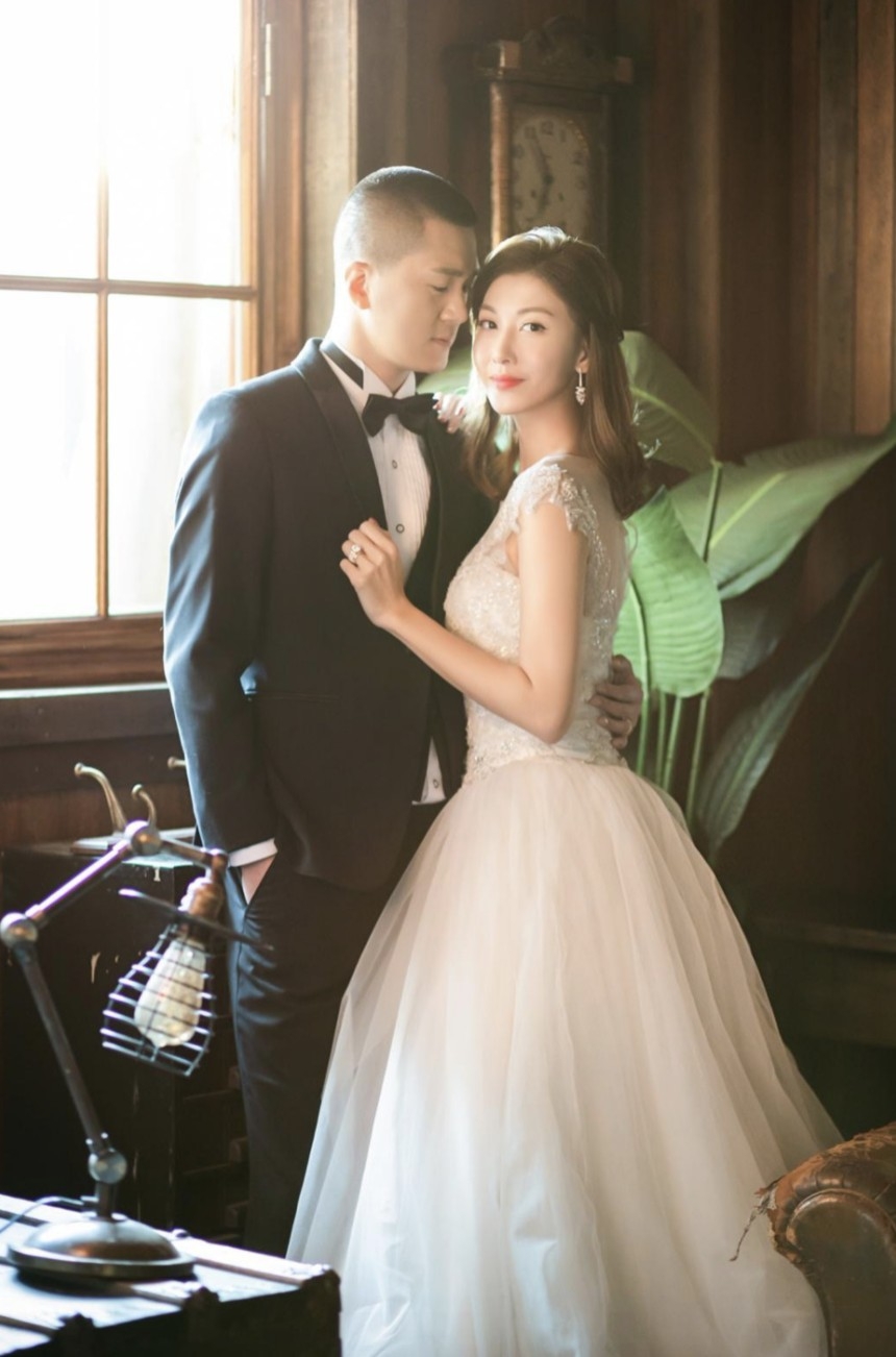 2019年情人節，李彩華宣佈與內地商人黃彥書結婚！