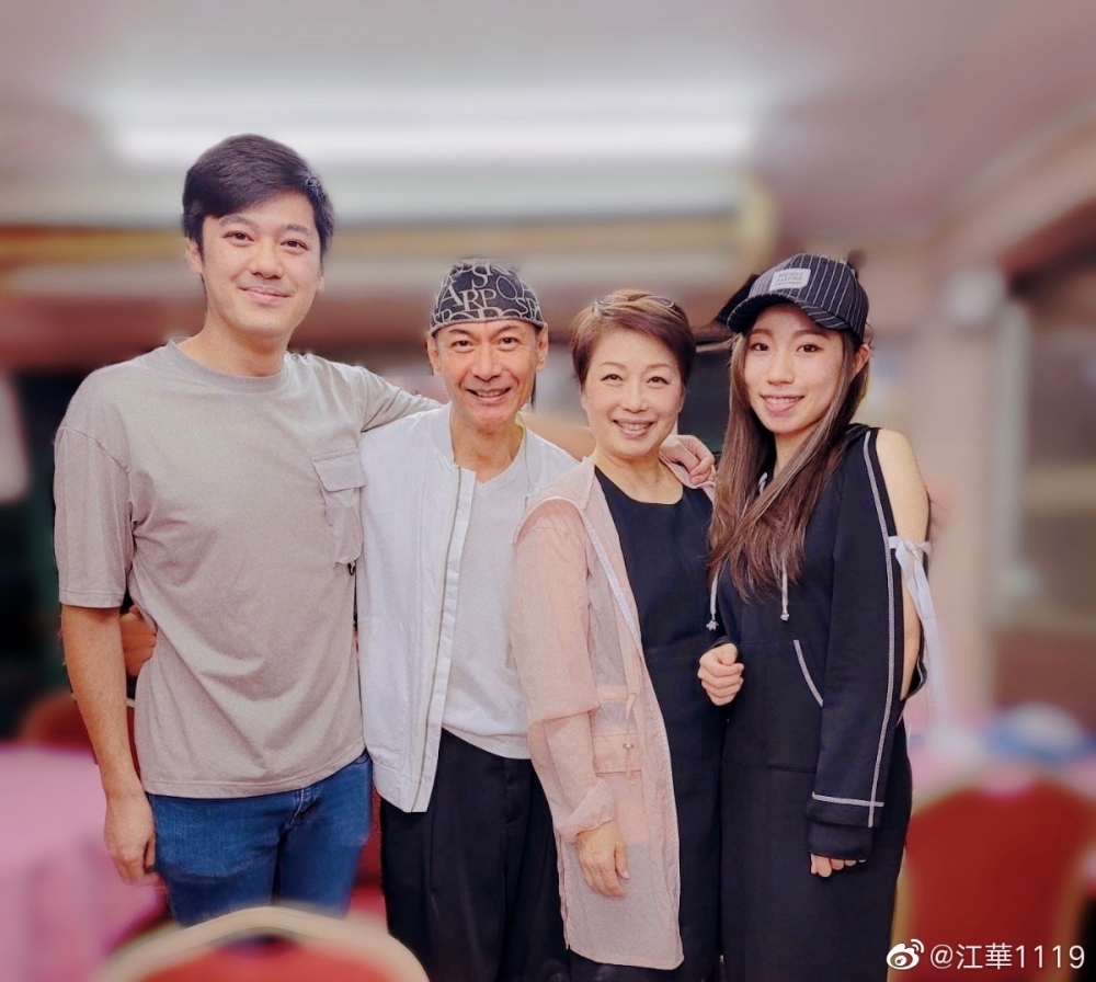 江華回歸家庭,一家四口繼續幸福生活落去!