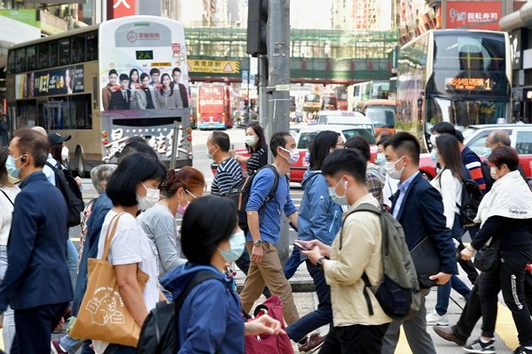 政府於抗疫記者會上宣布多項最新防疫措施安排。