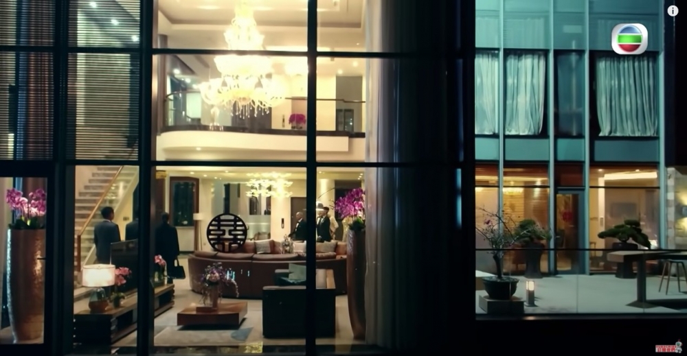 劇中馬家所住嘅豪宅亦成為焦點，引起好多網民關注。