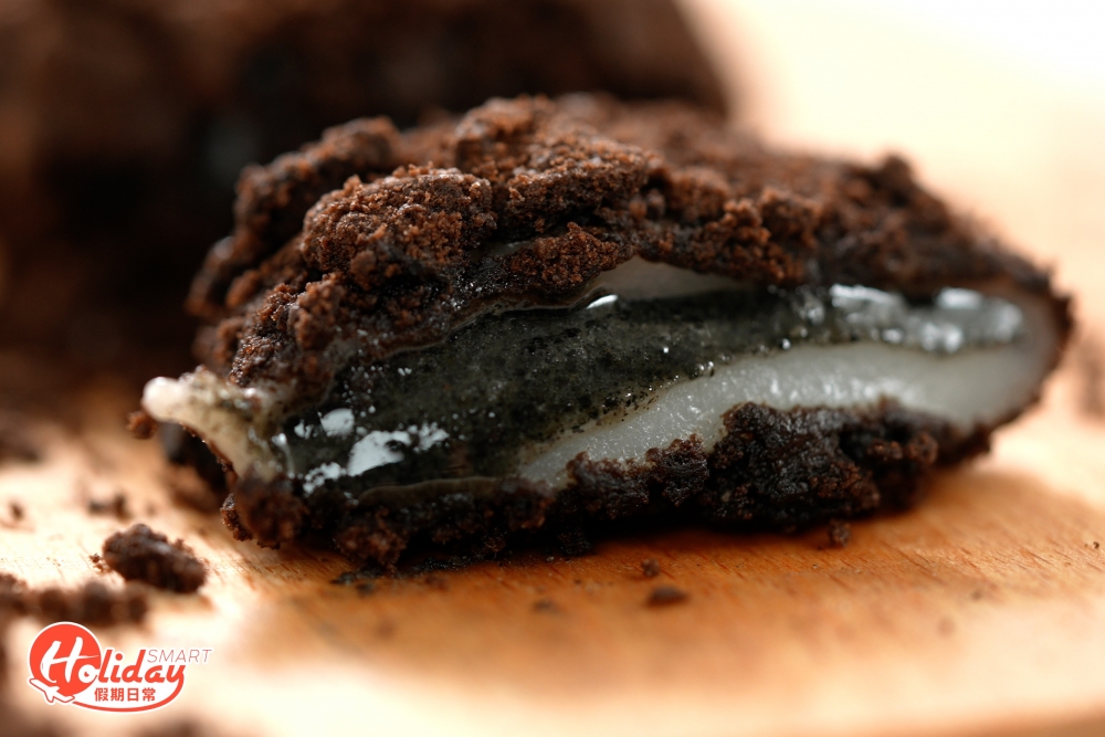 啖啖朱古力味,配搭與芝麻餡味道有驚喜!