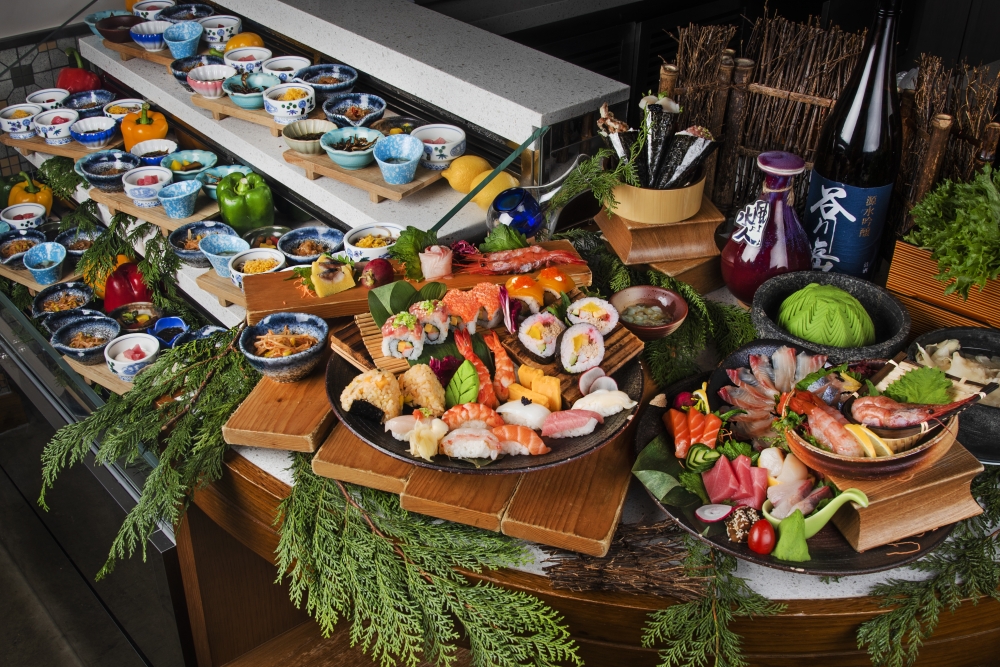 為答謝醫護人員的無私付出，普慶餐廳推出醫護人員限定優惠，所有醫院管理局轄下的醫護人員可以7折優惠於普慶餐廳享用午市自助餐，齊撐醫護！