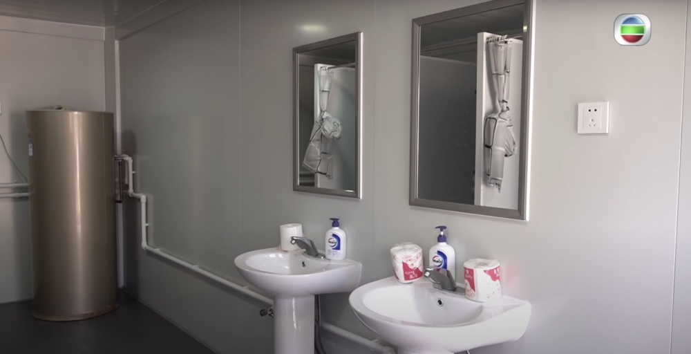 浴室是公用設施，可能要輪候多時才能洗澡！