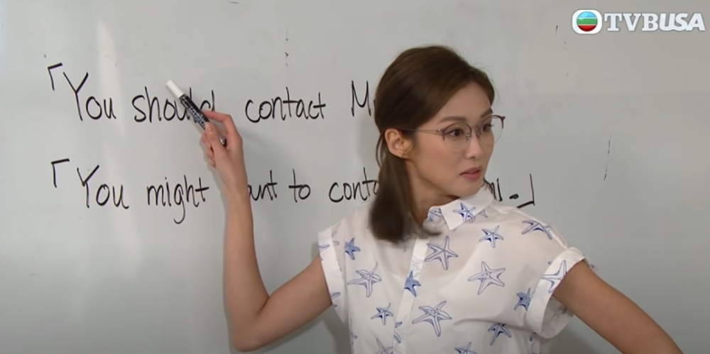 英文告示上嘅用字都比較似港式英語~