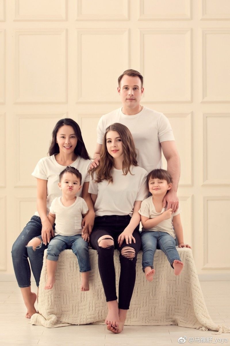 馬雅舒後來與外籍男成家立室。