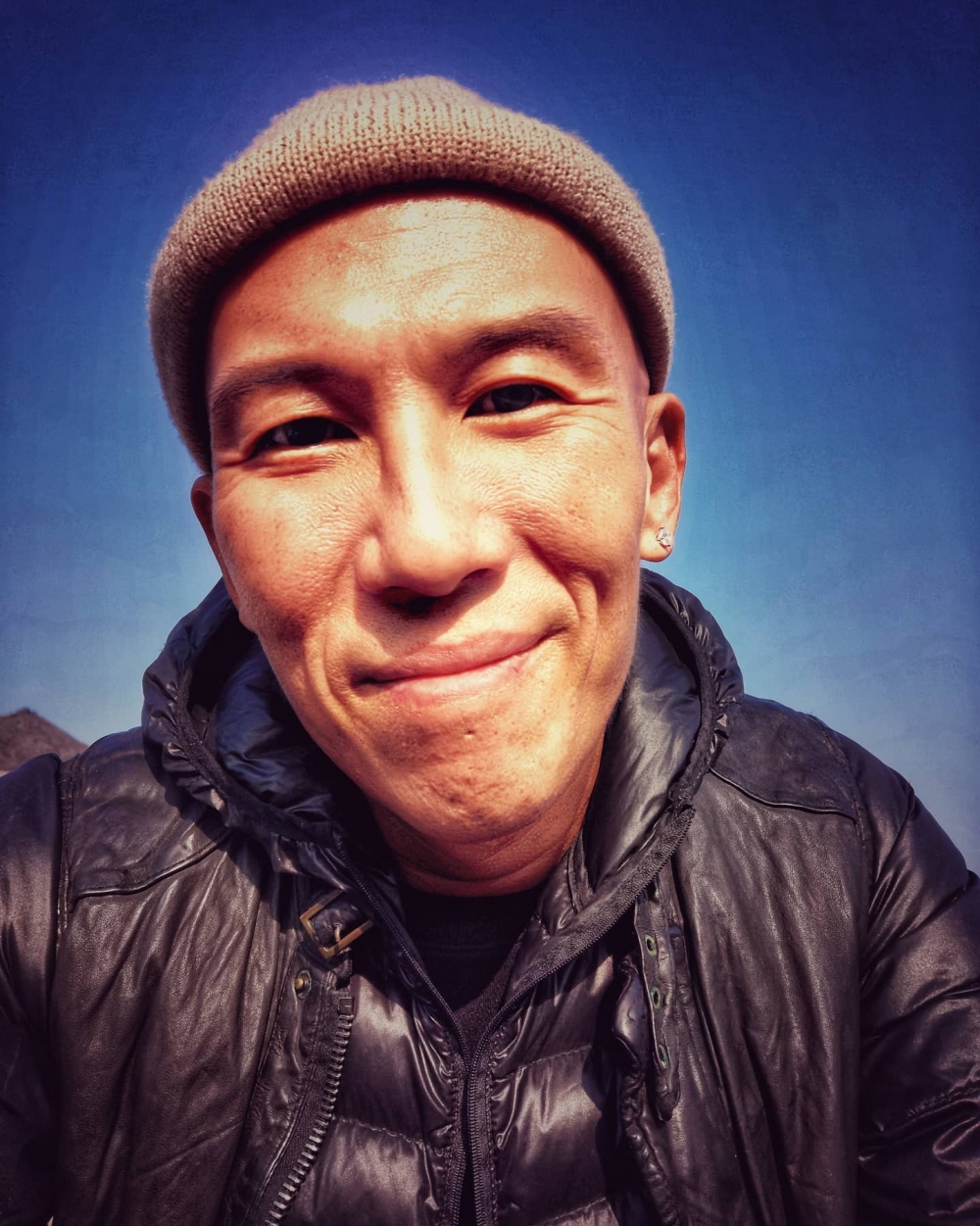 無戴墨鏡嘅彭懷安