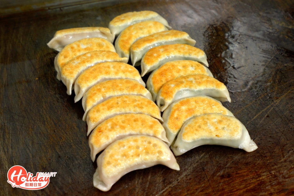 小店的芝士粟米煎餃同樣受歡迎。