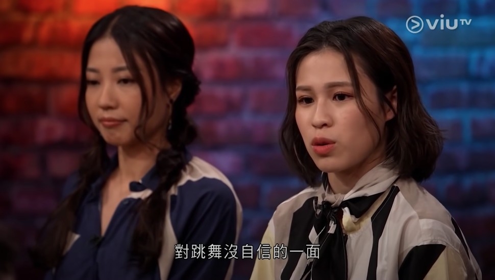 成員芯駖（左）和Winka（右）