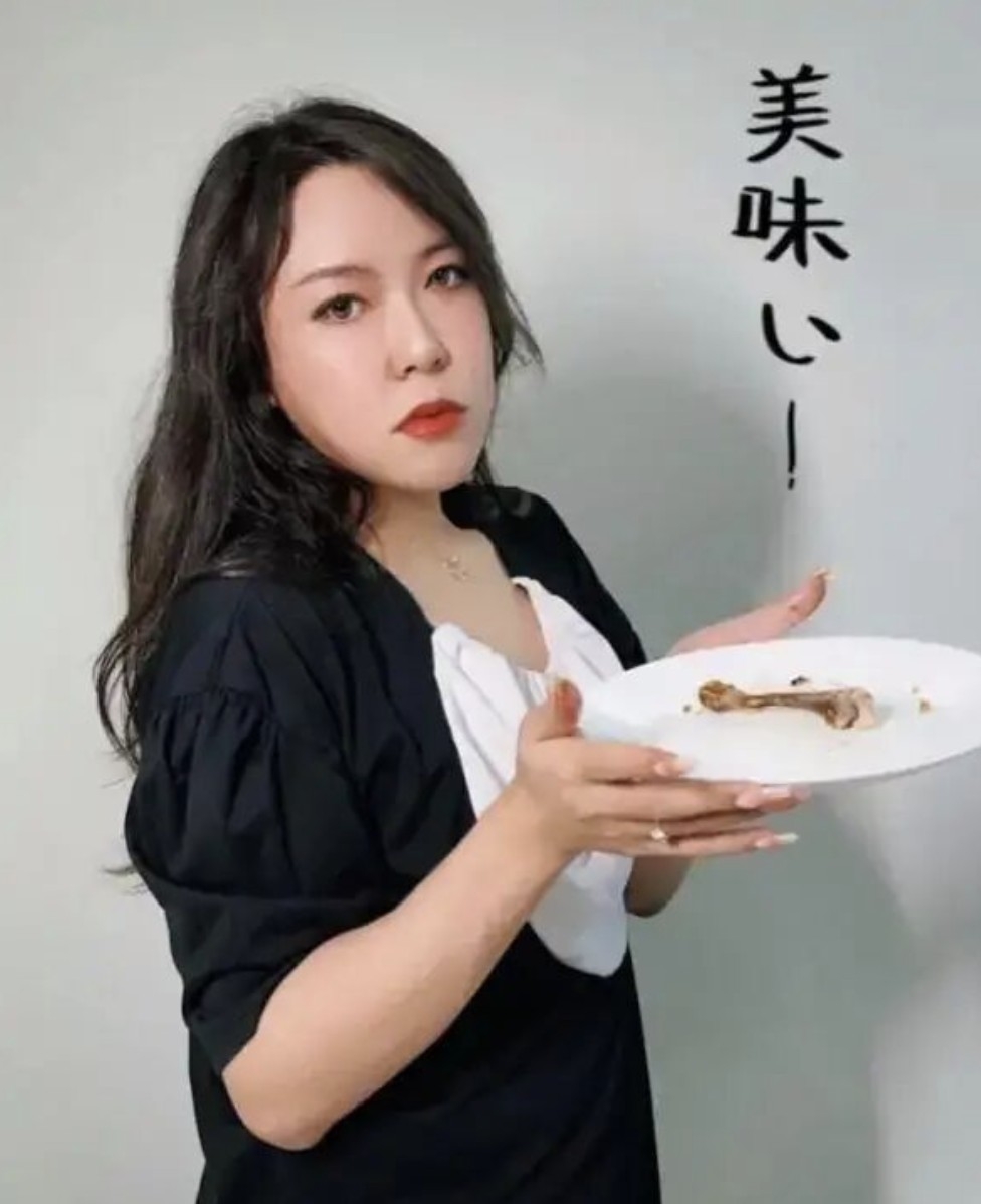 浪胃仙解釋行為打扮女性化全為小朋友？！