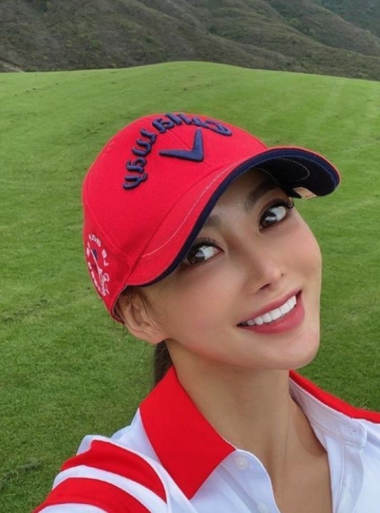 同其他網紅樣貌相似！