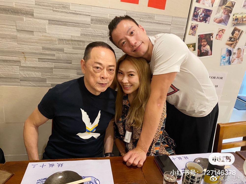 陳志健2012年與TVB甘草羅樂林女兒羅苡之結婚,結婚10年兩人仍然非常恩愛!