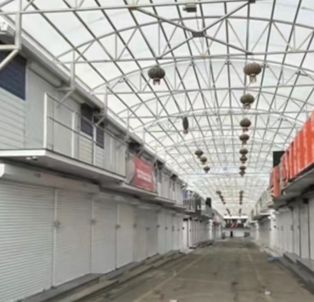 溫州人在烏克蘭搞嘅7KM市場受戰火影響需關閉停業。