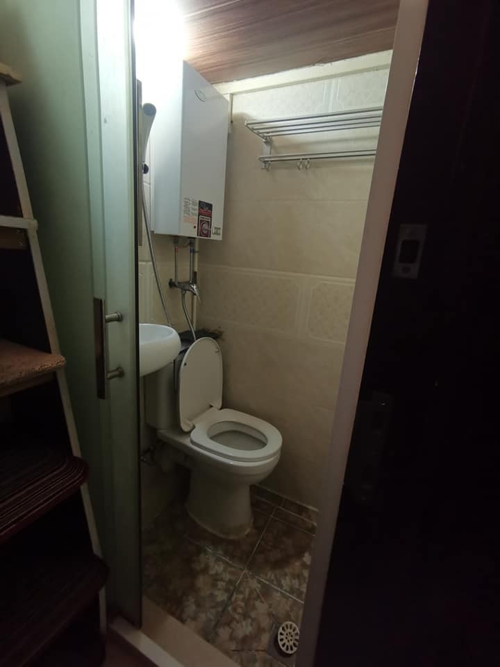 廁所都透到少少光