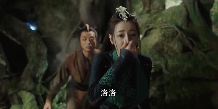 劇集播出後,雖然佢出場唔夠一分鐘,但有部分內地網友認出「黃鼬」係由TVB綠葉陳志健飾演