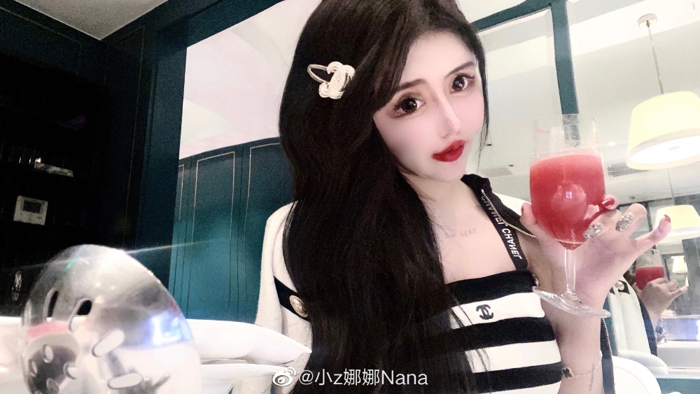 內地網紅「小z娜娜nana(周楚娜)」