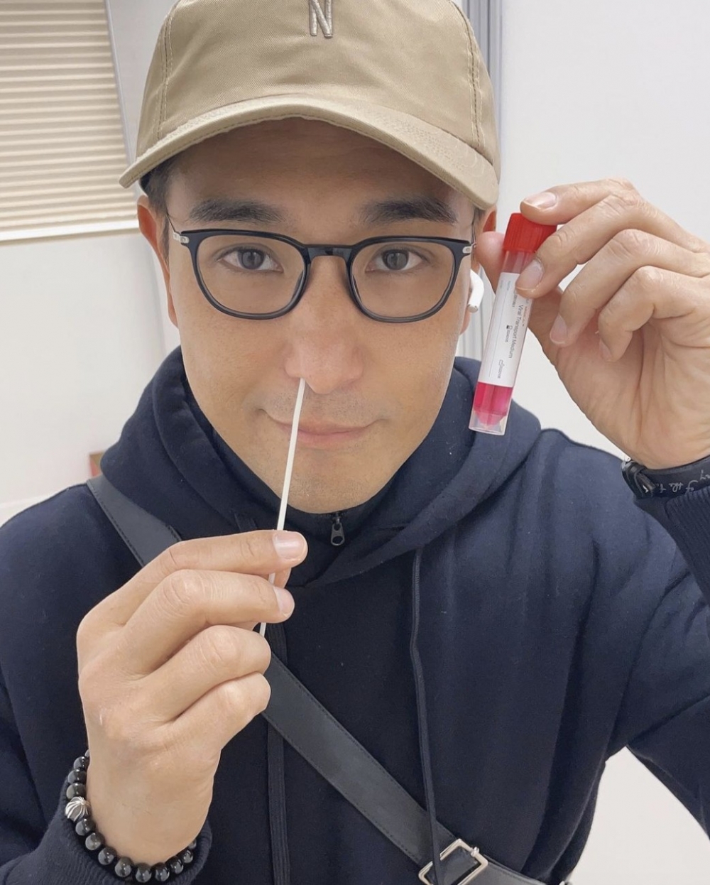 陳展鵬指遭外面嘅公司拖欠7位數薪水！