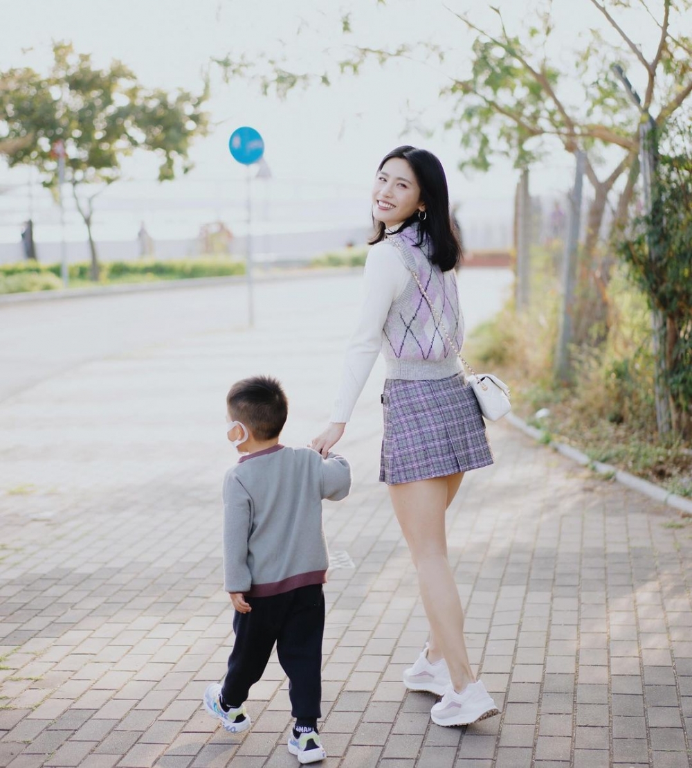 今次事件Coffee有再喺Story表示如果自己IG出post都要考慮他人感受:「咁我咪好唔得閒?」