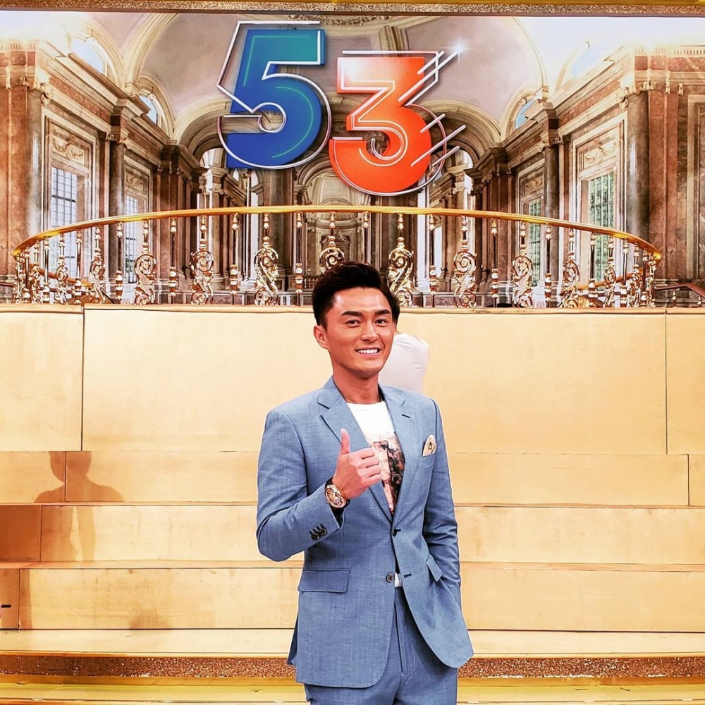 楊明開設嘅燉湯店生意大受打擊,要停業裁員
