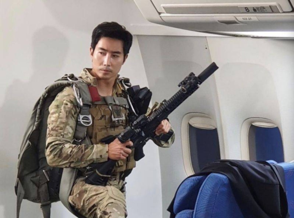 南韓軍事YouTuber李根大尉與團隊前往烏克蘭擔任志願軍。