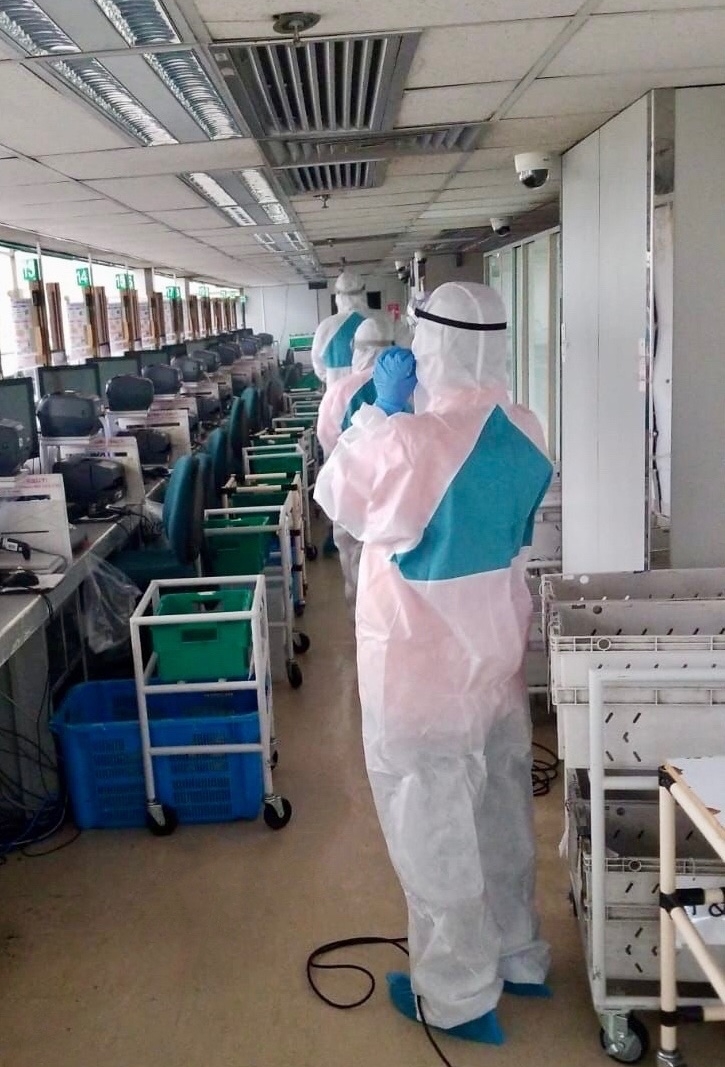 出現確診案例而關閉的郵政局，除了會為相關設施及郵件進行徹底清潔消毒，所有與涉事人員一同工作的員工亦會接受病毒測試。