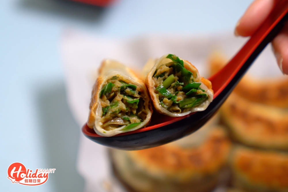 韭菜煎餃蘸醋吃更突顯韭菜香，菜與肉的比例剛好。