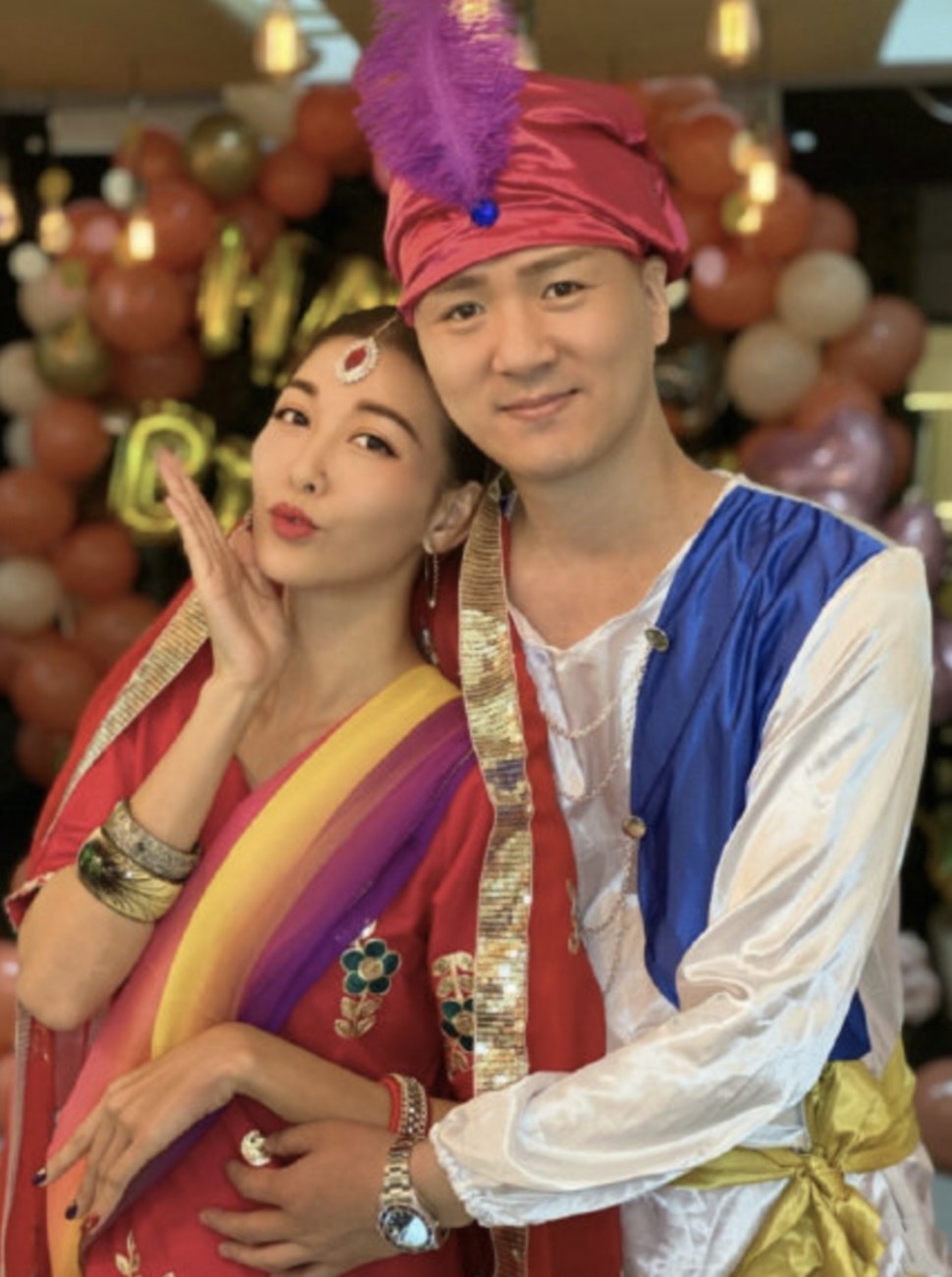 可惜最終二人因為疫情甚少見面，於2020年尾宣佈離婚！