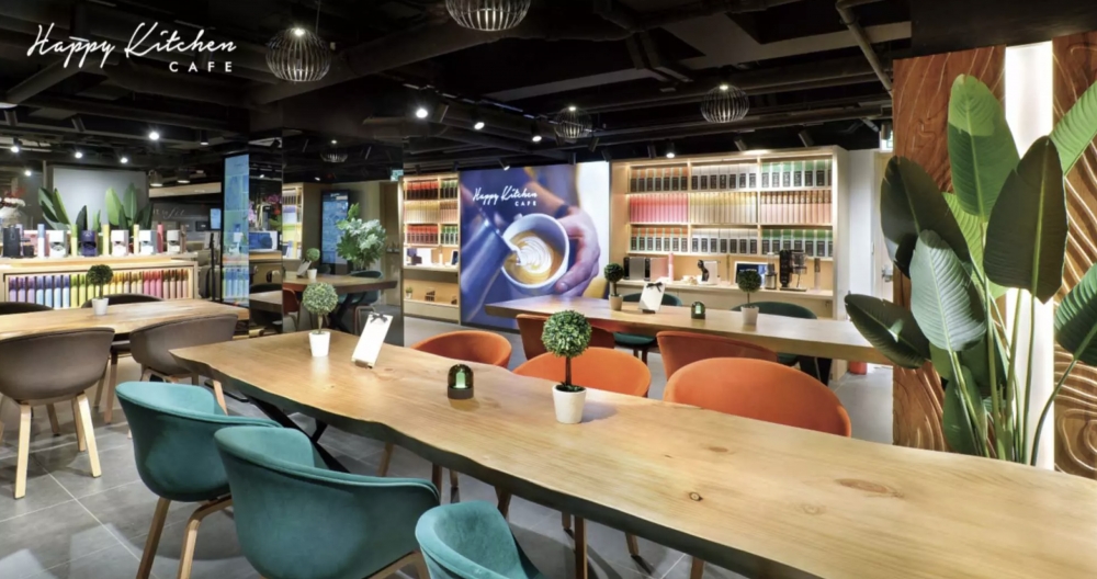 Happy Kitchen Cafe推出4小時任坐包3餐服務,只需$199可食足早餐丶午餐及下午茶,有得坐有得食,非常吸引!